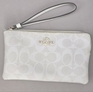 Coach Signature Pattern White Wristlet